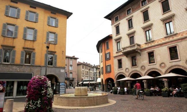 Carrara Deluxe * Bergamo